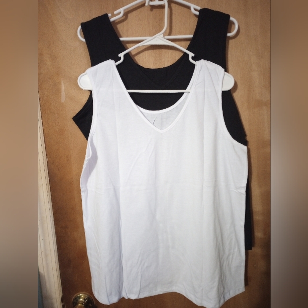 Women's v neck tank set of two